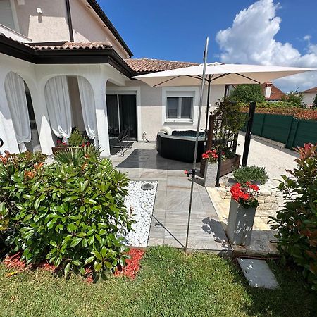 Villa Zonta Apartment Maremi With Private Jacuzzi Бує Екстер'єр фото