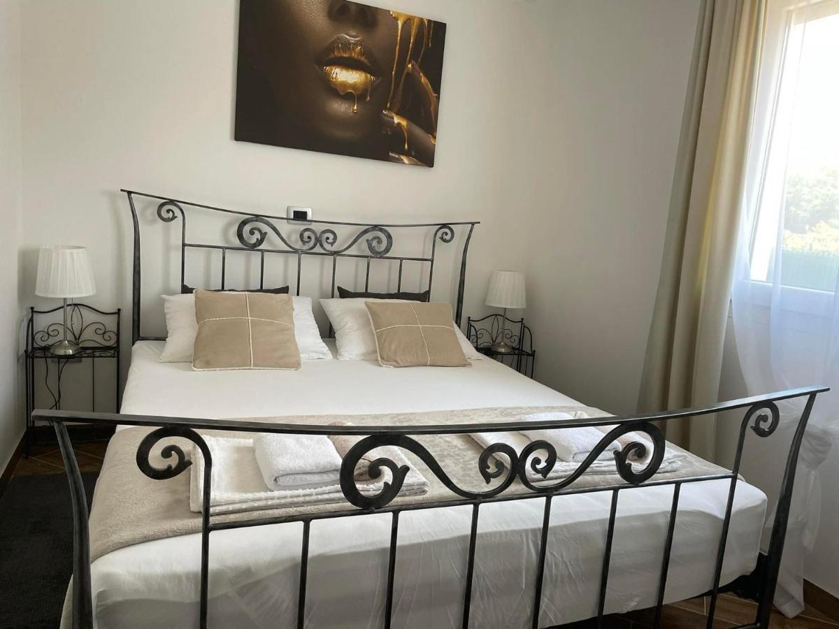 Villa Zonta Apartment Maremi With Private Jacuzzi Бує Екстер'єр фото